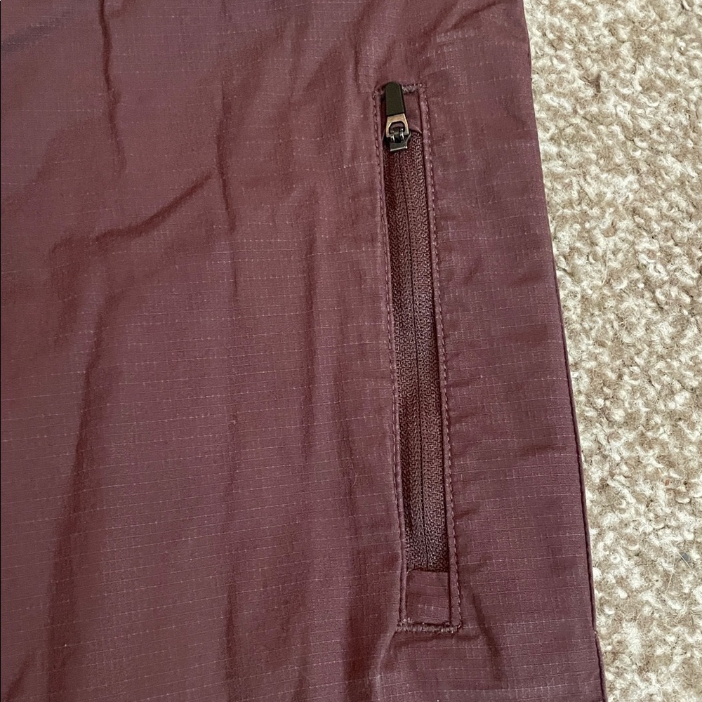 Vuori Women’s Ripstop Pants - Picture 7 of 9